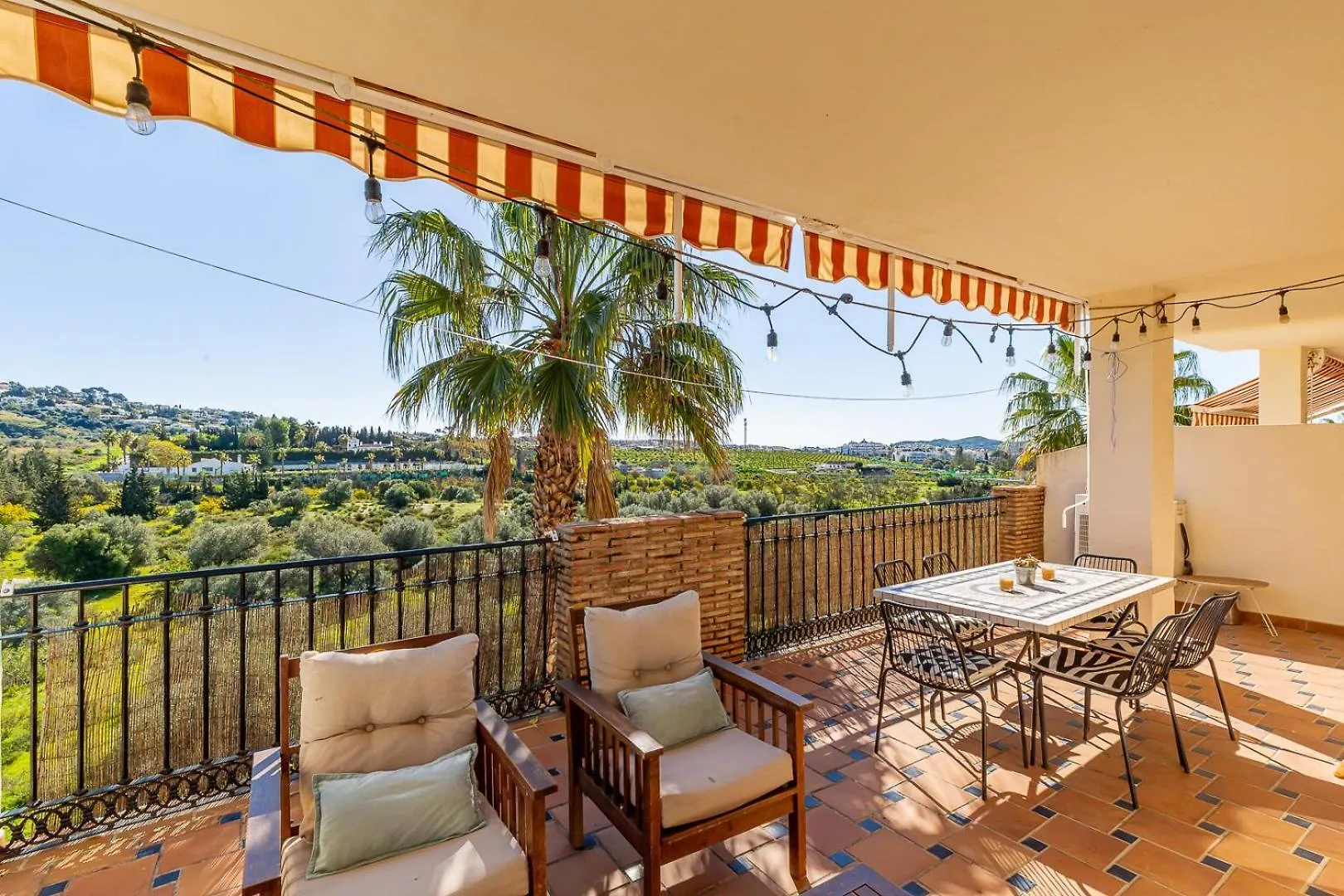 מיחאס Golf, Family & Beach Semi-Penthouse 0*,